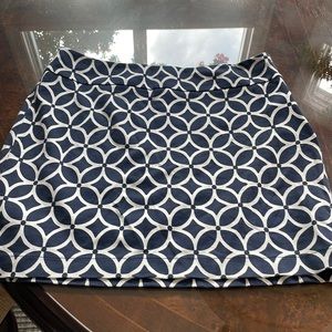 Navy and white banana republic skirt